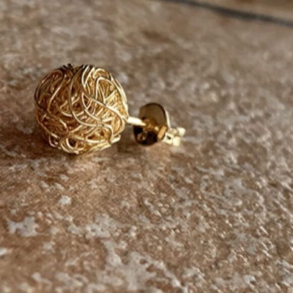 18k Plated Gold Love Knot Stud Earrings - Picture 6 of 7